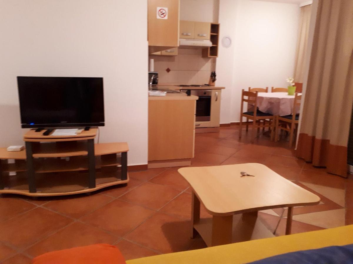 Villa Bionda Malinska Eksteriør billede